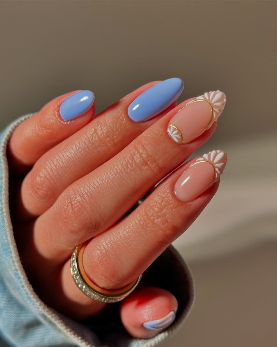 chic vacation nail