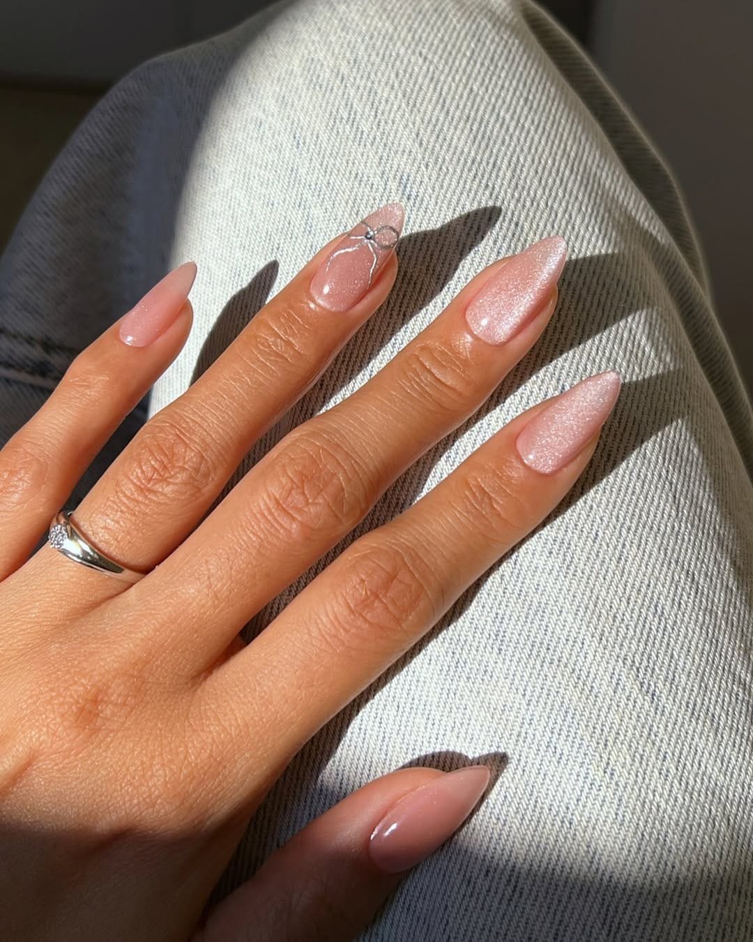 chic minimalist nail